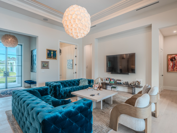 Luxurious Naples Getaway - Custom Design Home with Pool & Spa